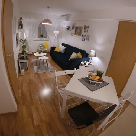 Apartament Warm Welcoming In The Center Of